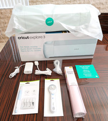 Cricut Explore 3 Die Cutting Wireless Bluetooth Machine & Accessories OPEN BOX
