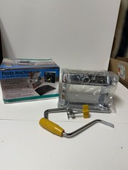 AMACO Pasta Machine Polymer Clay Soft Metal Sheets Roller w/ Box Unused