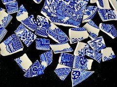 Broken China Mosaic Tiles Blue & White 55+pcs & 2 Focal BLUE WILLOW Love Birds