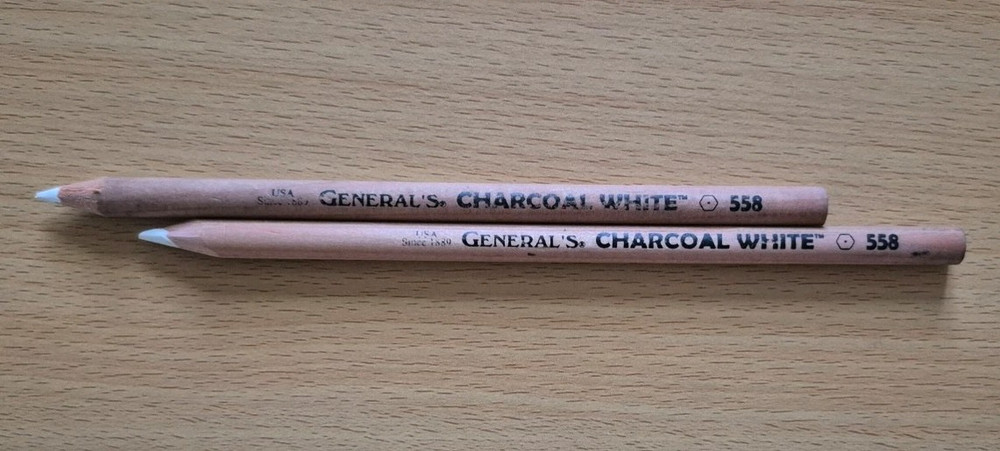 General’s Charcoal White Pencil Model 558