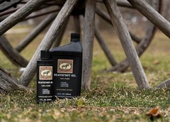 Bickmore 100% Pure Neatsfoot Oil – Leather Conditioner and Wood Finish