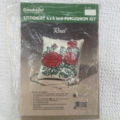 Vintage Wonder Art “Roses” Stitchery 4″ x 4″ Pincushion Kit #5952 New !