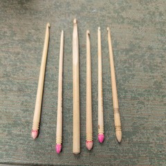 LOT OF 6 ANTIQUE VINTAGE BONE CROCHET HOOKS – Clarks, Susan Bates