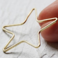10 Pieces Raw Brass Star Ring – No Hole – Link – Connector 40x38mm (CW-4409C)