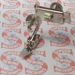 SINGER Zipper Foot # 161127 Fits 66, 99, 127, 128, 237, 15-30, 15-86, 15-87